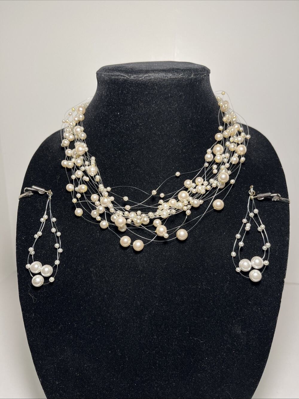 Necklace&Earrings Multi Layered Faux(?) Large&Small Pearl Floating Look 17"